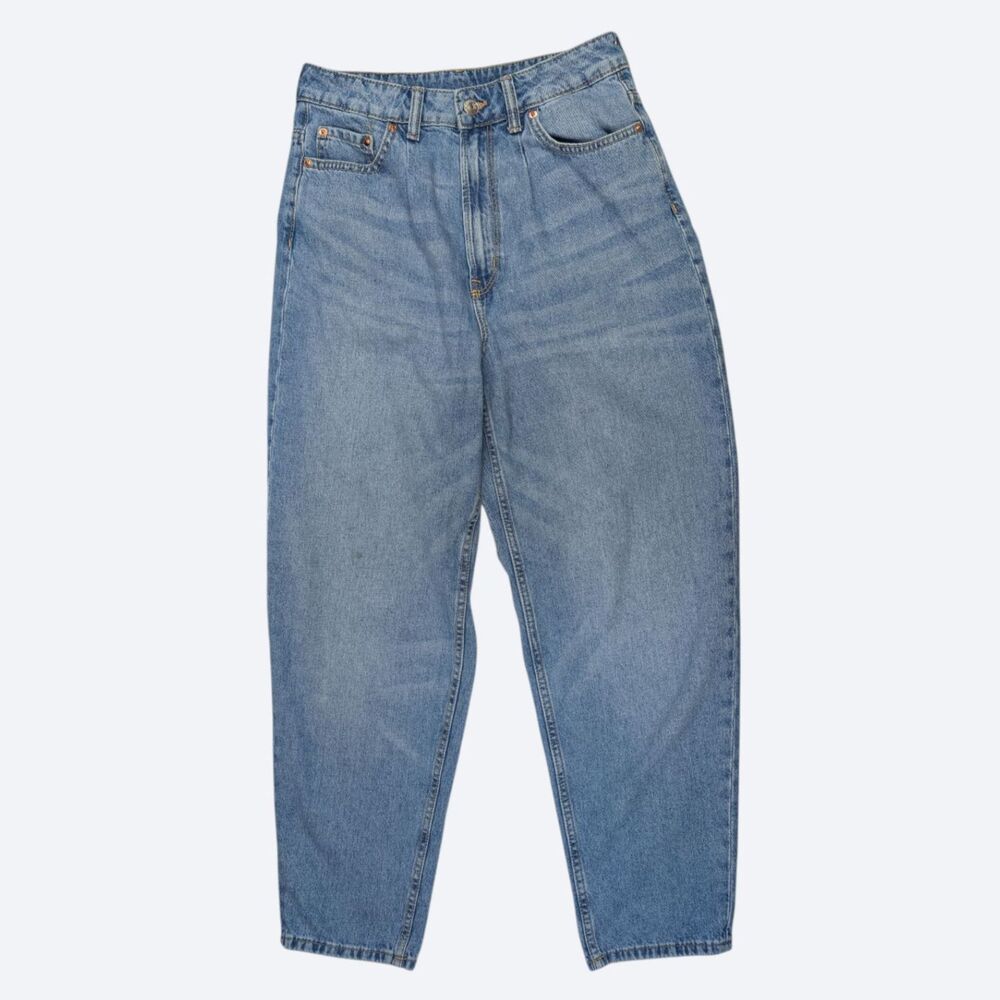 Divided H&M Mom Jeans Light Wash High Waisted Relaxed Fit Size 6